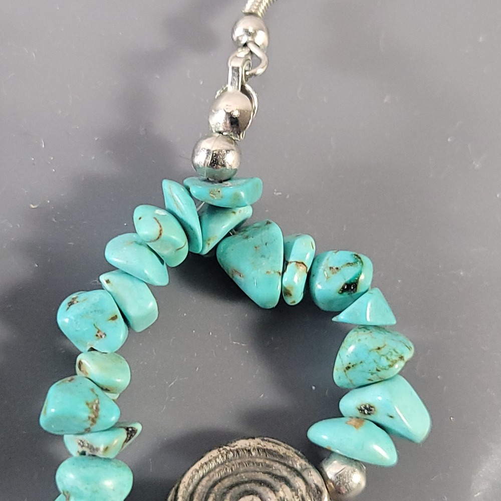 Turquoise‎ Chip Teardrop Hoop Earrings Silver Tone Spiral Bead Boho Southwestern - Picture 4 of 7